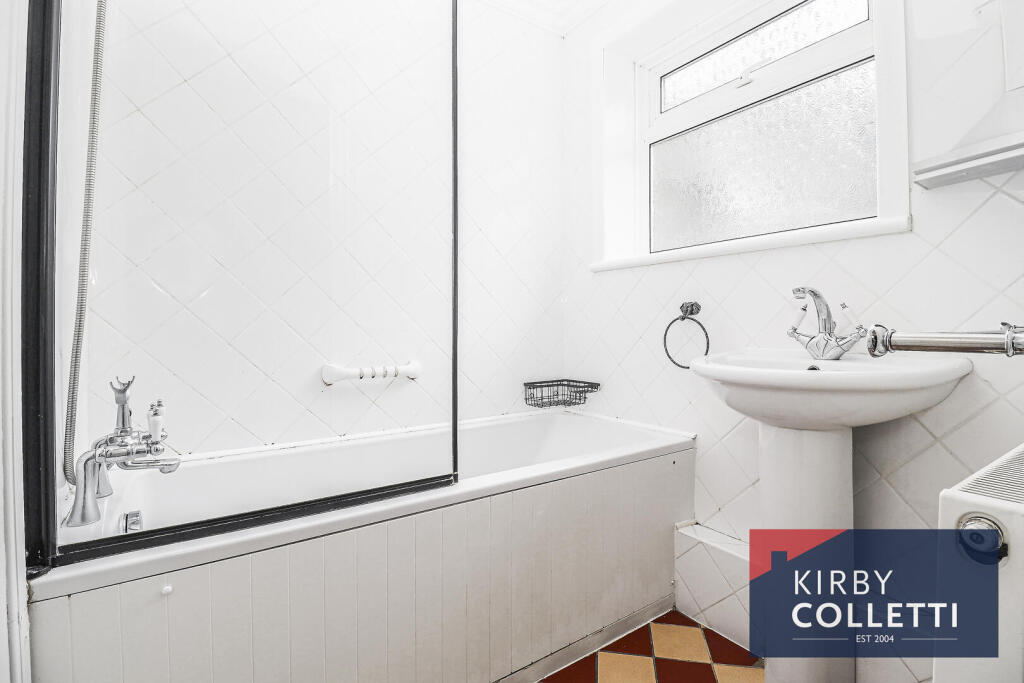 GROUND FLOOR BATHROOM/W.C.