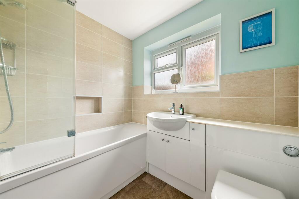 Bathroom.jpg