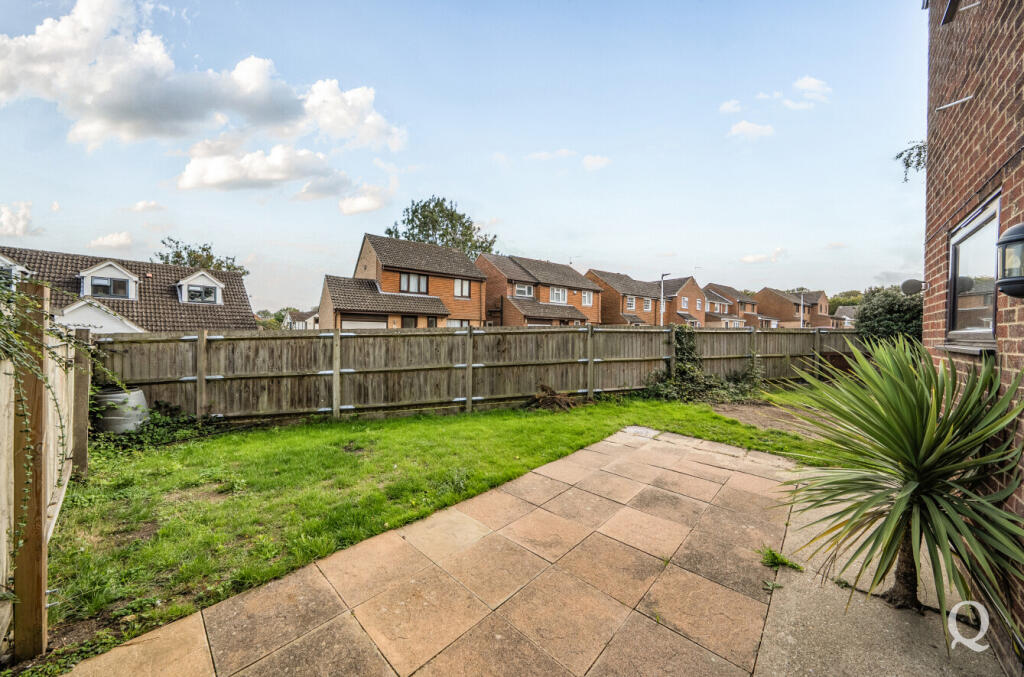 d04f0692-49c6-4f7...