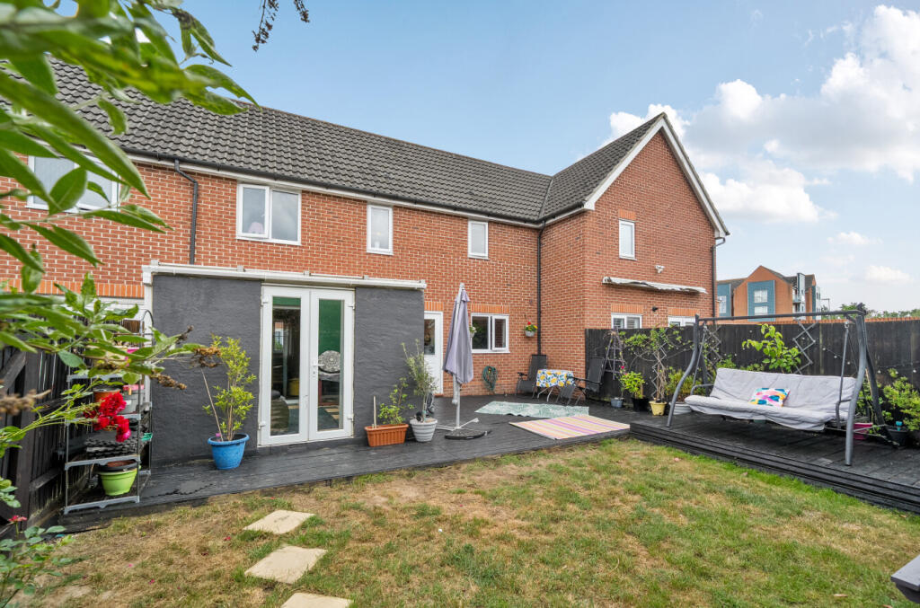 1303756-4-684046c...