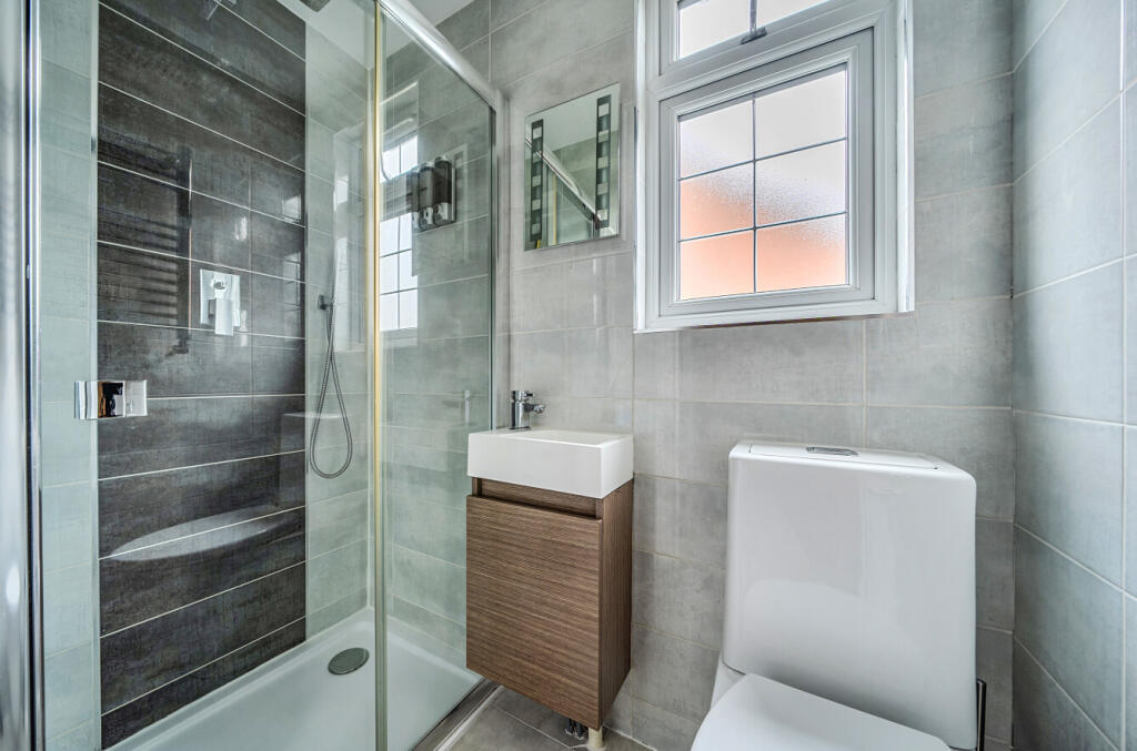 1353741-4-68cc2c2...