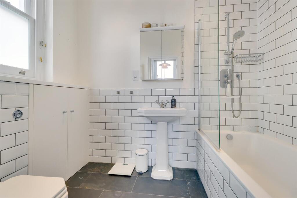 BATH.jpg