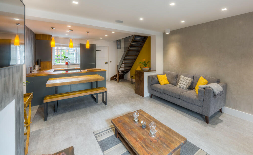 Sitting/Dining ro...