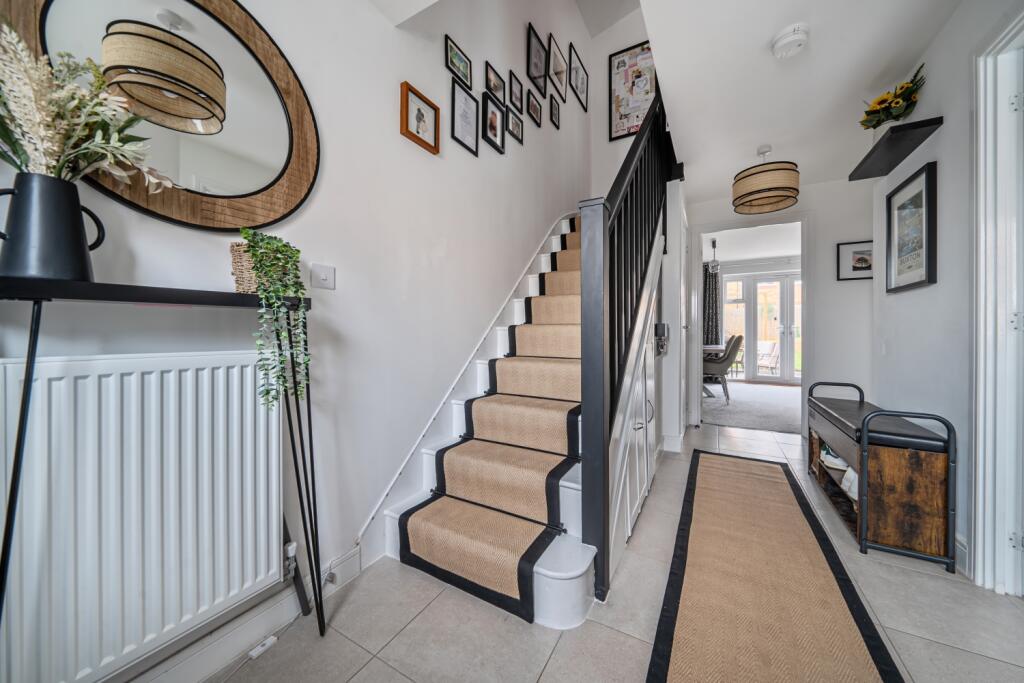 1395508-18-695d126bba6d9