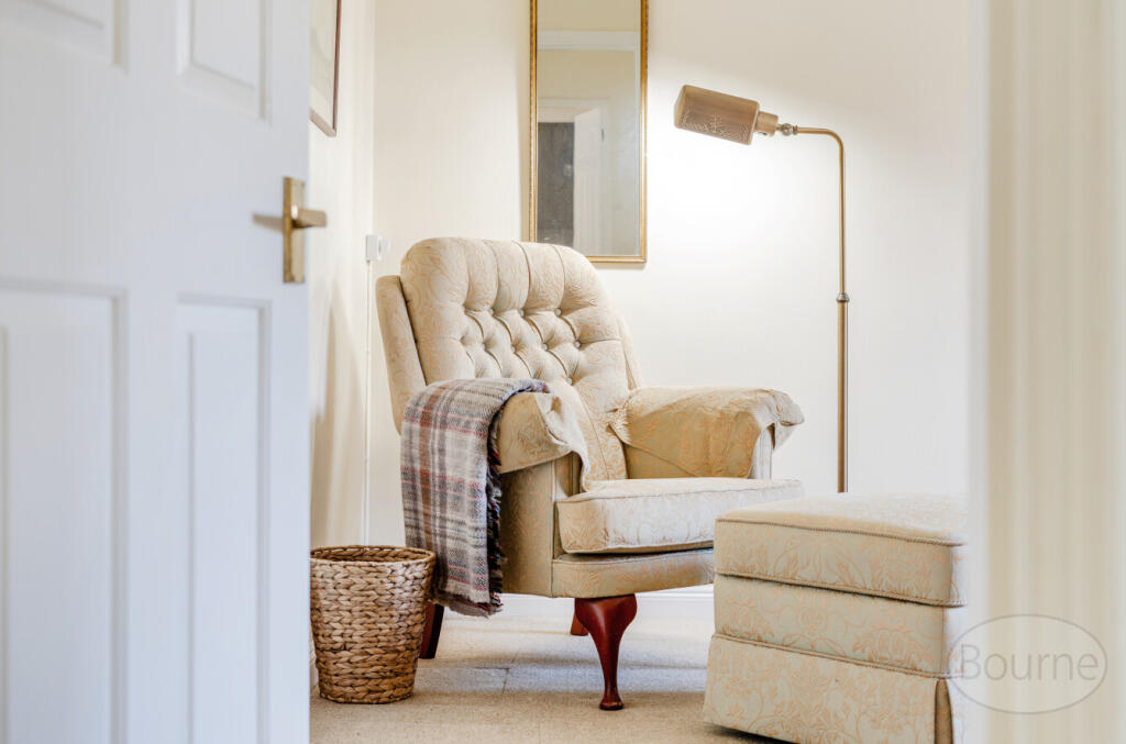 f8299d22-3999-463...