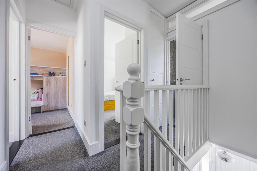 26 Ascot Road, Baffins-PorticoMarketing-SoldBy-14.