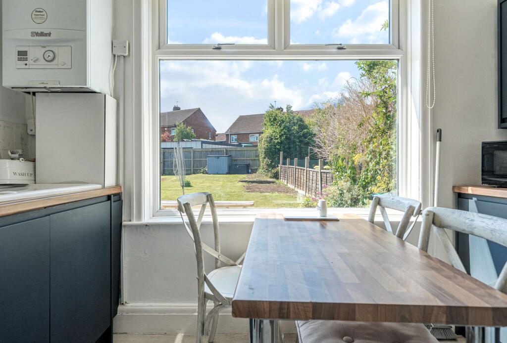 1313405-12-685405...