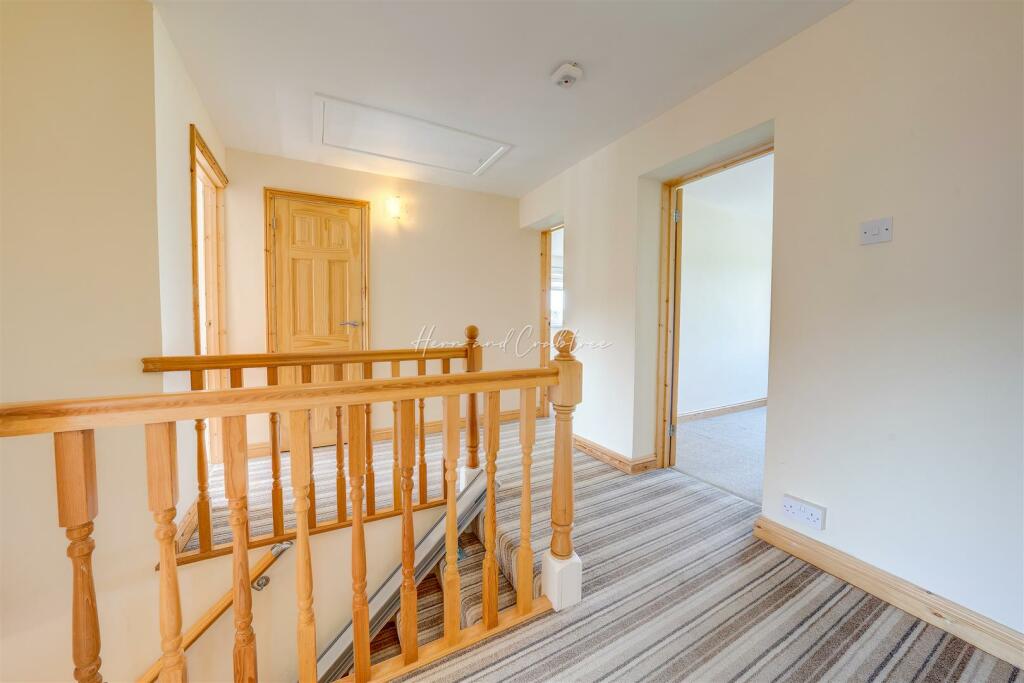 Padarn Close, Cyncoed, HernCrabtree (4).jpg