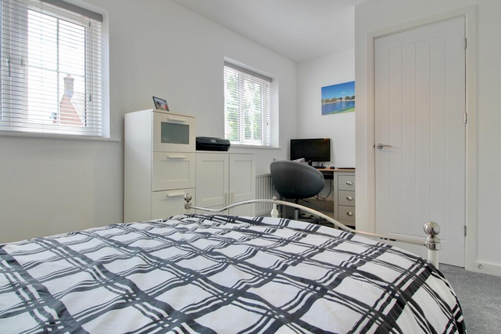 Bedroom 2 - reverse view - Gus Critchlow EweMove H