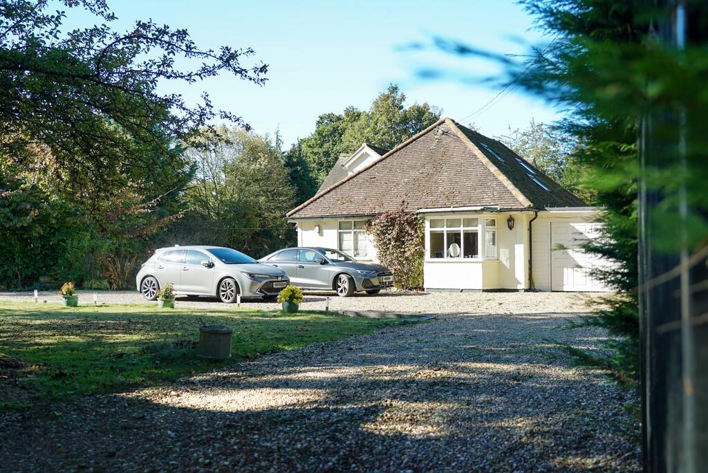 Mulberry Cottage-...