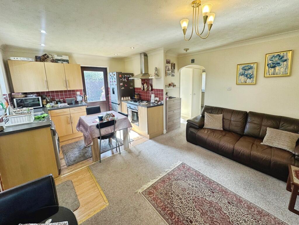 Kitchen/Dining/Lounge