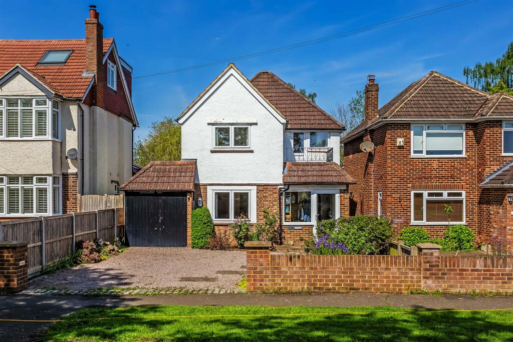 9-Raymead-Way-25.jpg