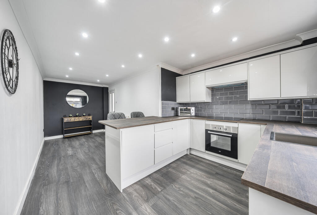 1347978-12-68b560...