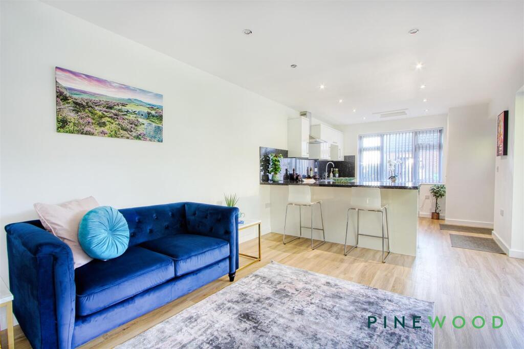 ANNEXE - KITCHEN/LIVING ROOM