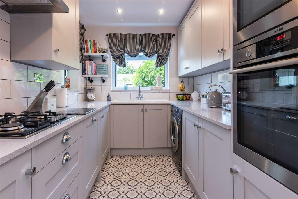 186 ruddingtonlane-low-22.jpg