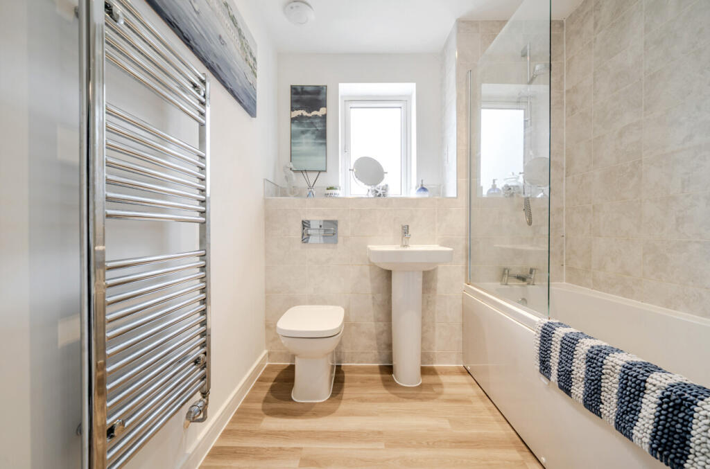 1341176-21-689dbb...