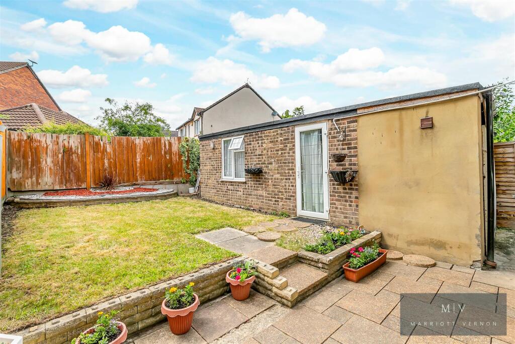 Nicholas Road 22 MV-8.jpg