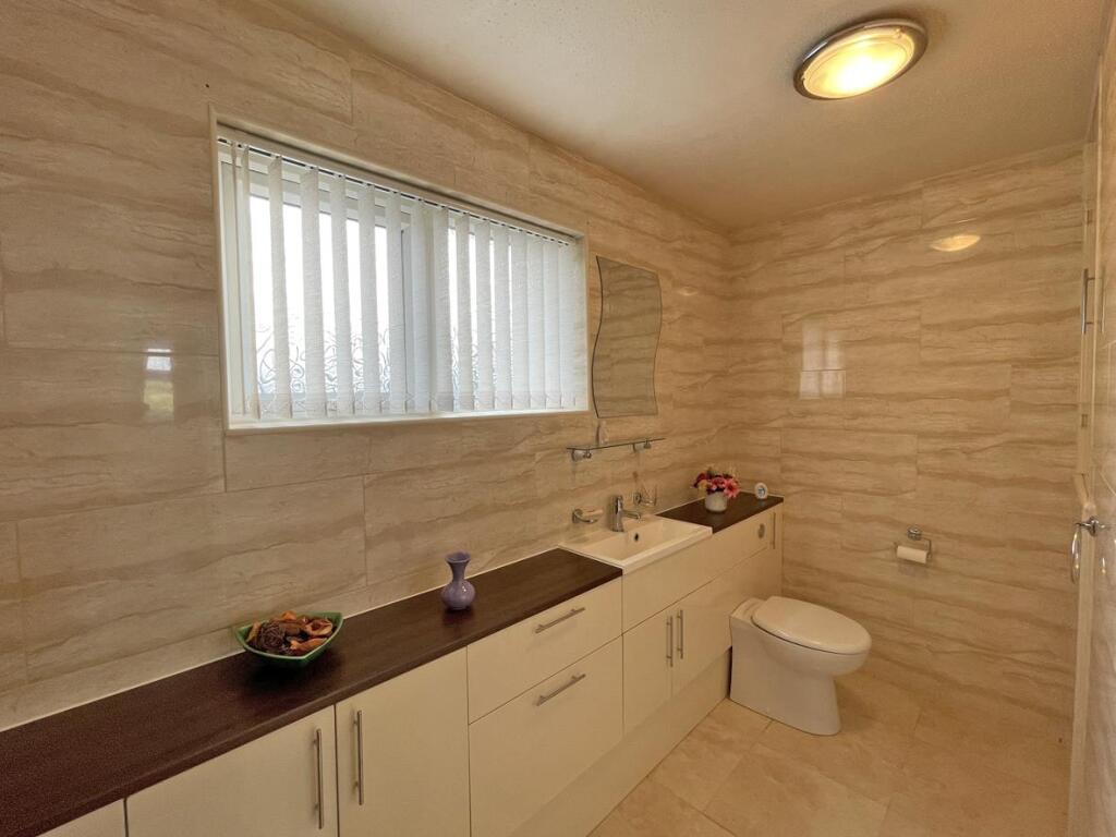 Walkhampton Walk 35- Toilet.jpg