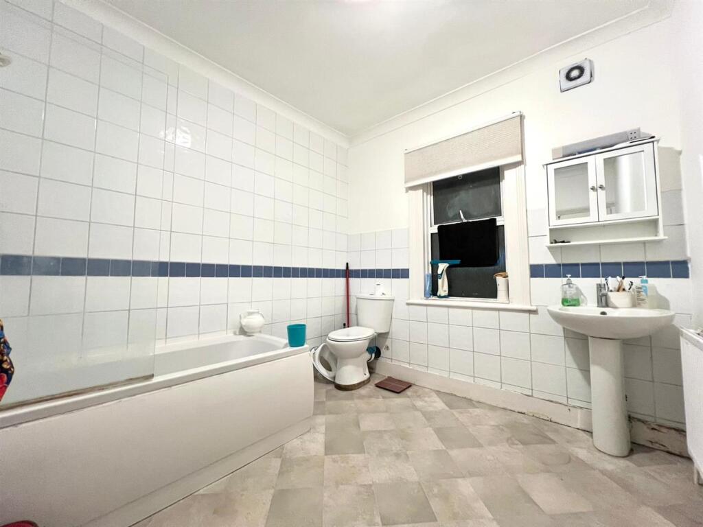 WhatsApp Image 2025-11-27 at 18.02.55 (2).jpeg