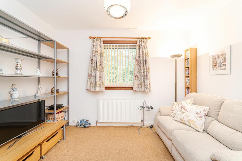 Bedroom/Sitting