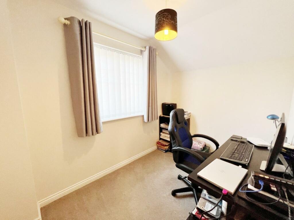 Bedroom 4.jpg