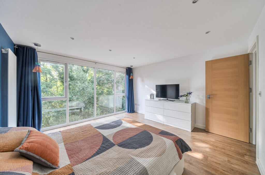 1344295-16-68b874...