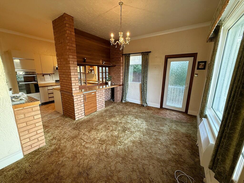 DINING ROOM 1