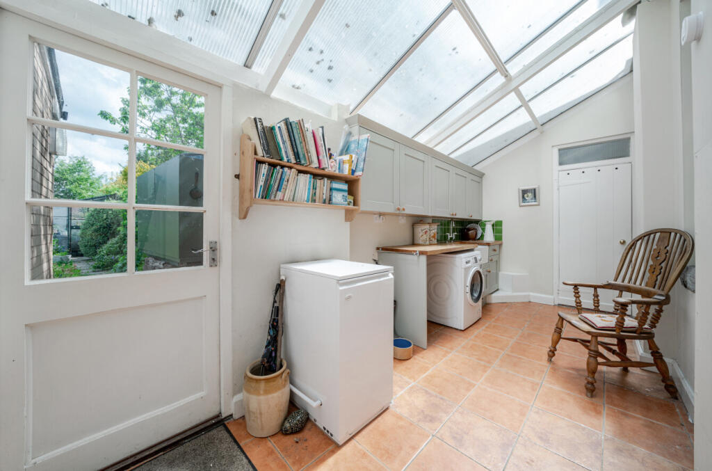 1-682343c648b98-1...