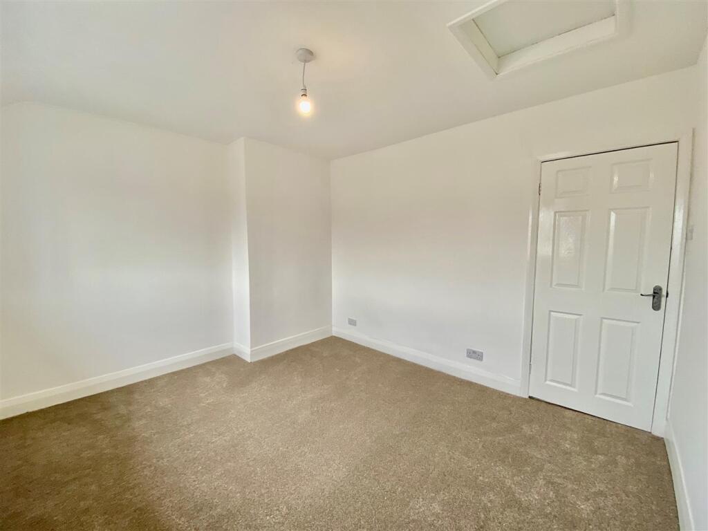 Master Bedroom 4.jpg