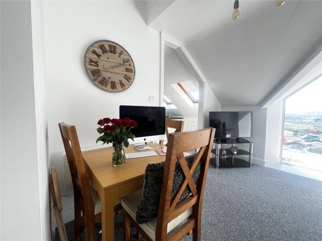 Victoria Street, Tenby, Pembrokeshire, SA70