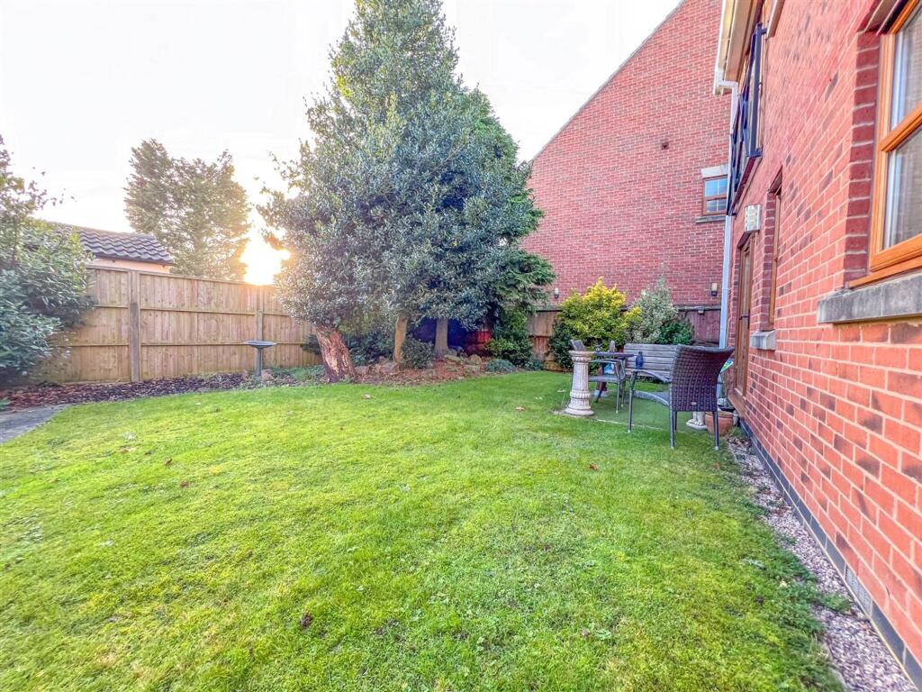 Weaver Gardens - Image-8.jpg