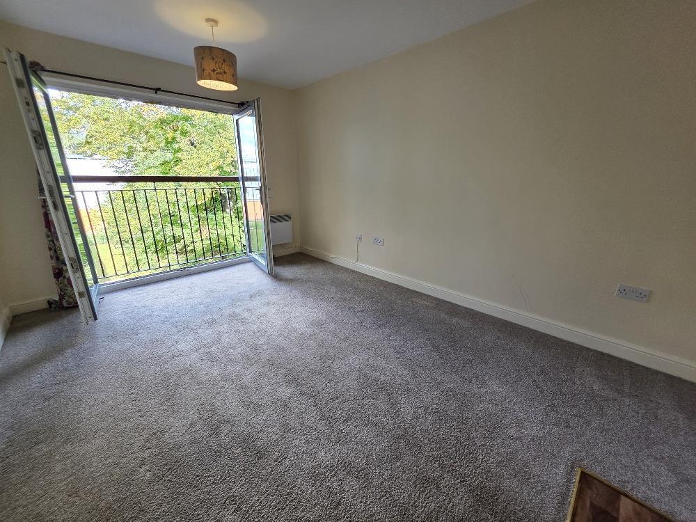 Living/Dining Room - Juliet Balcony