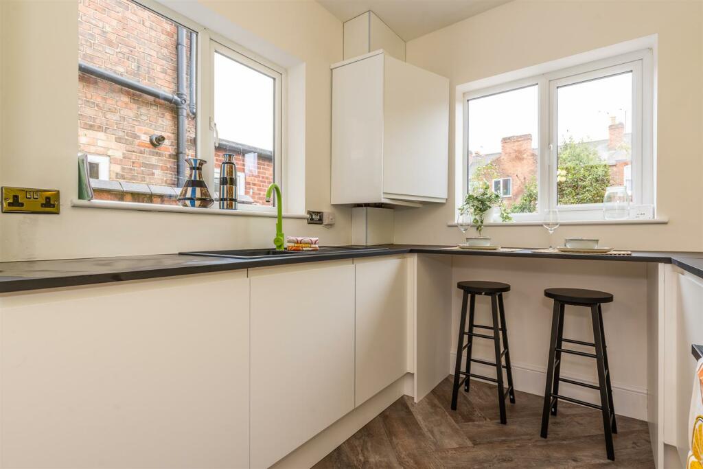 39 wolfa stKitchen2.jpg