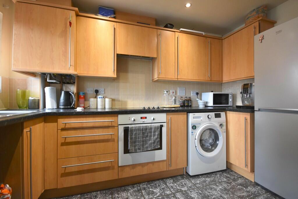 Kitchen 2-min