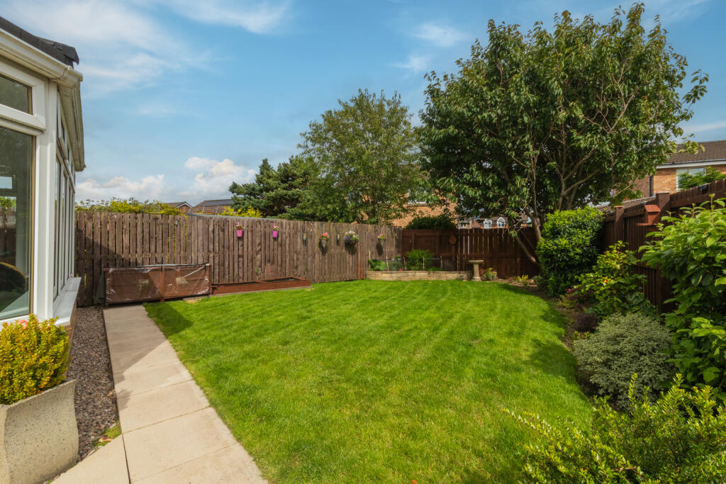 50 Fischer Gardens, Paisley L-12