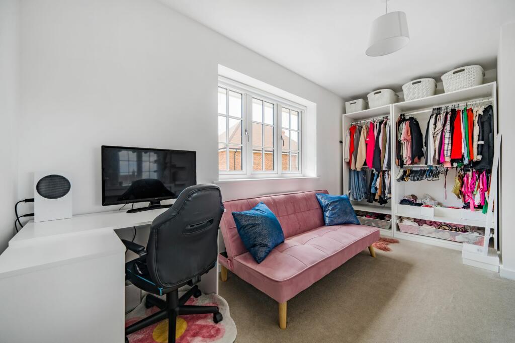 Bedroom Two (2)