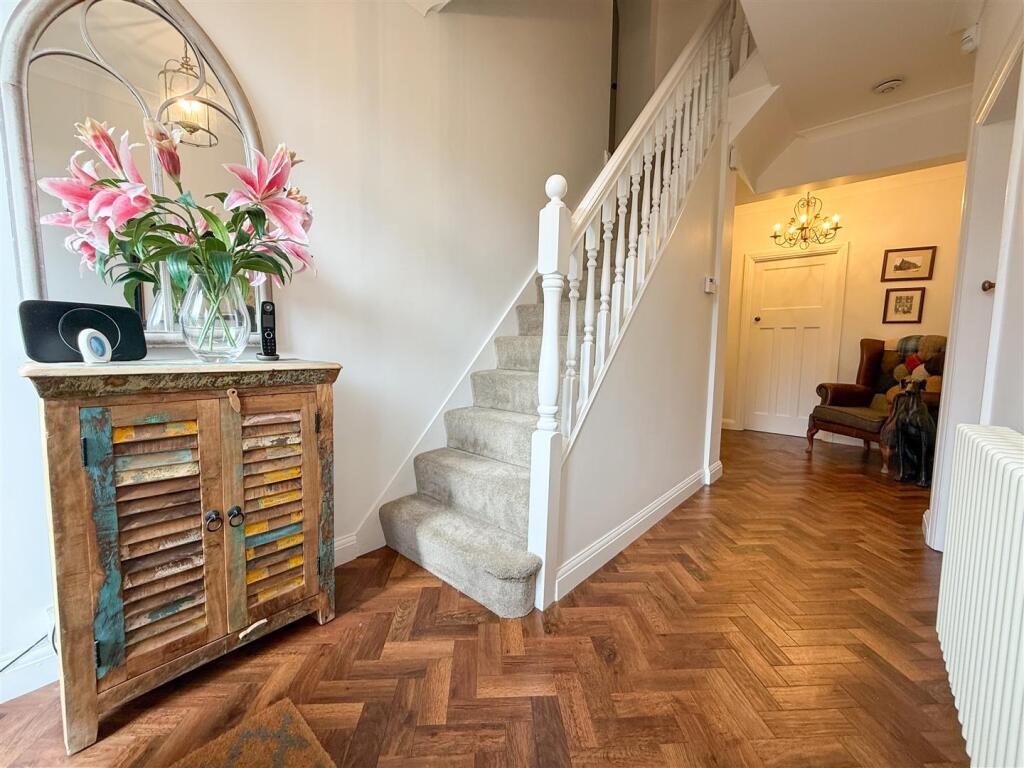 ENTRANCE HALLWAY
