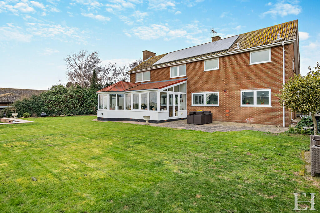 WM-8636330-exteri...