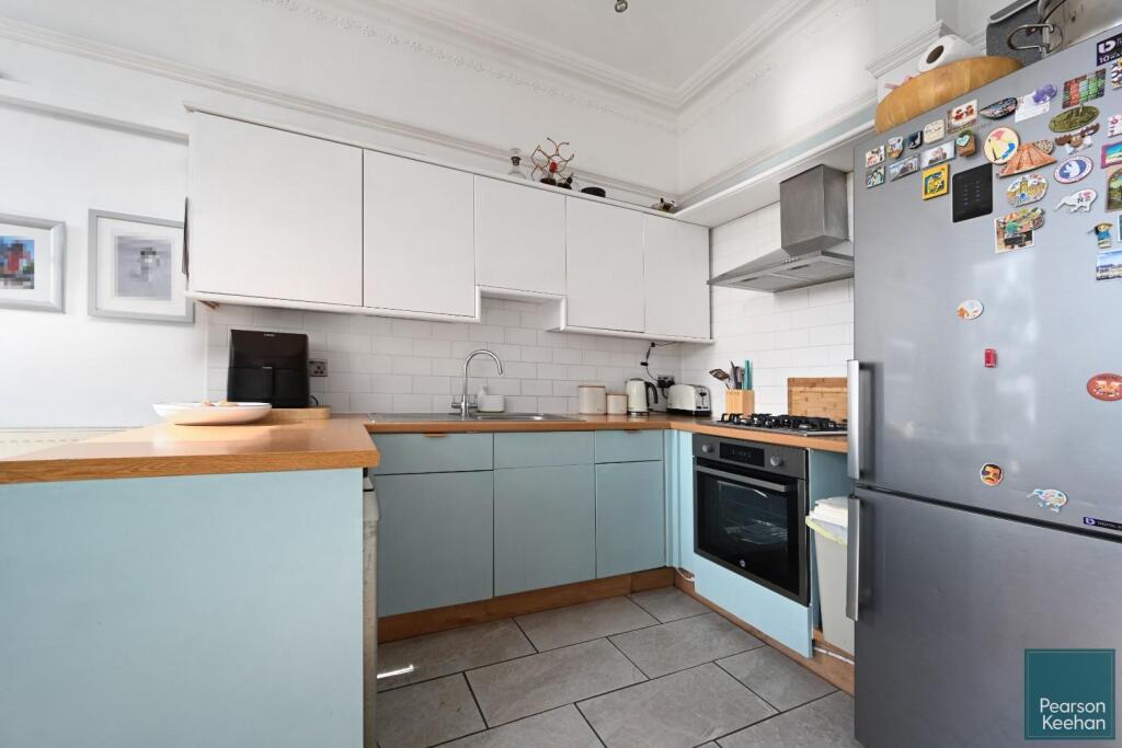 1st-floor-flt-7-college-terrace-bn2 (7).jpg