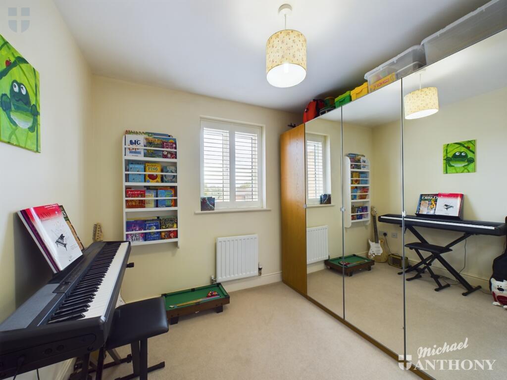 CAM03218G0-PR0241-STILL010