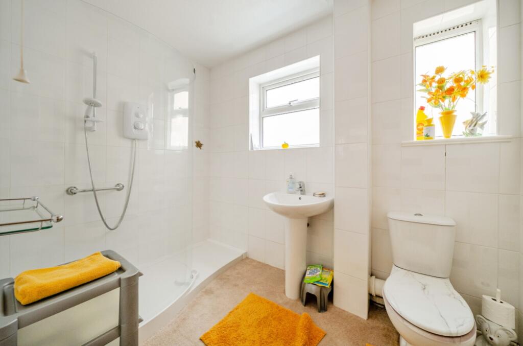 1366067-13-68e8eaca54ed4