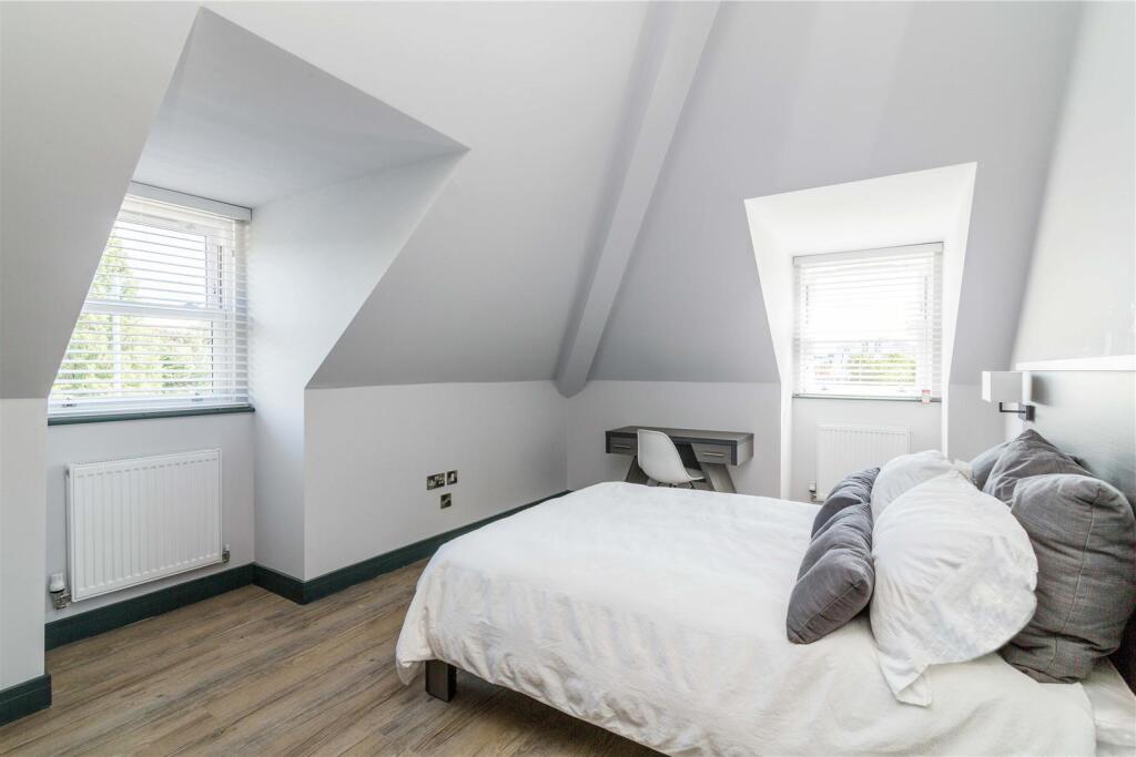 9-ZQaLEhAU2n8Dmj8NbBCg (1).jpg