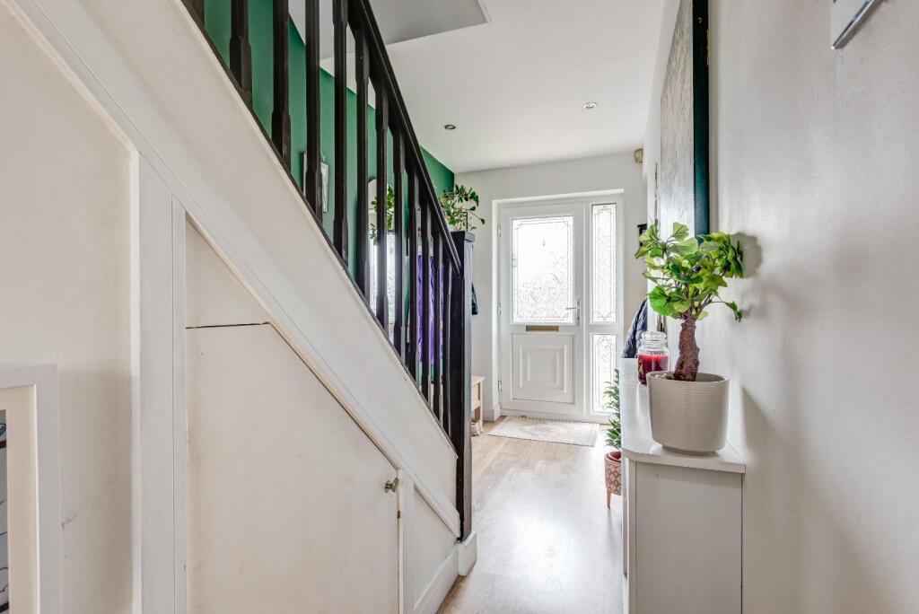 4SaxtonClose(Interior)-15.jpg