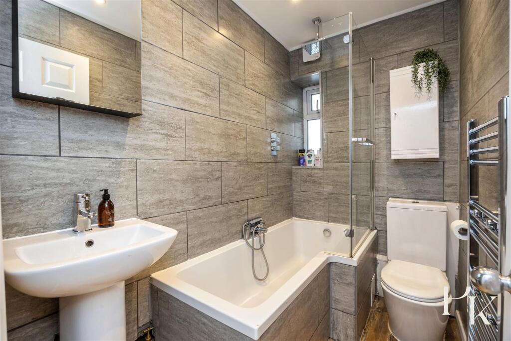 Cissbury Road 15 Flat 1 - 0014.jpg