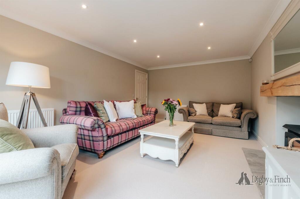 3 Witchley Close -25.jpg