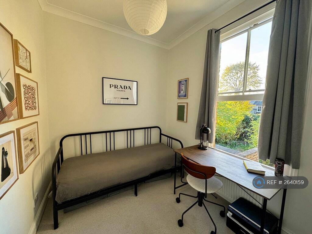 Second  Bedroom/Study (Bed Opens To a King)