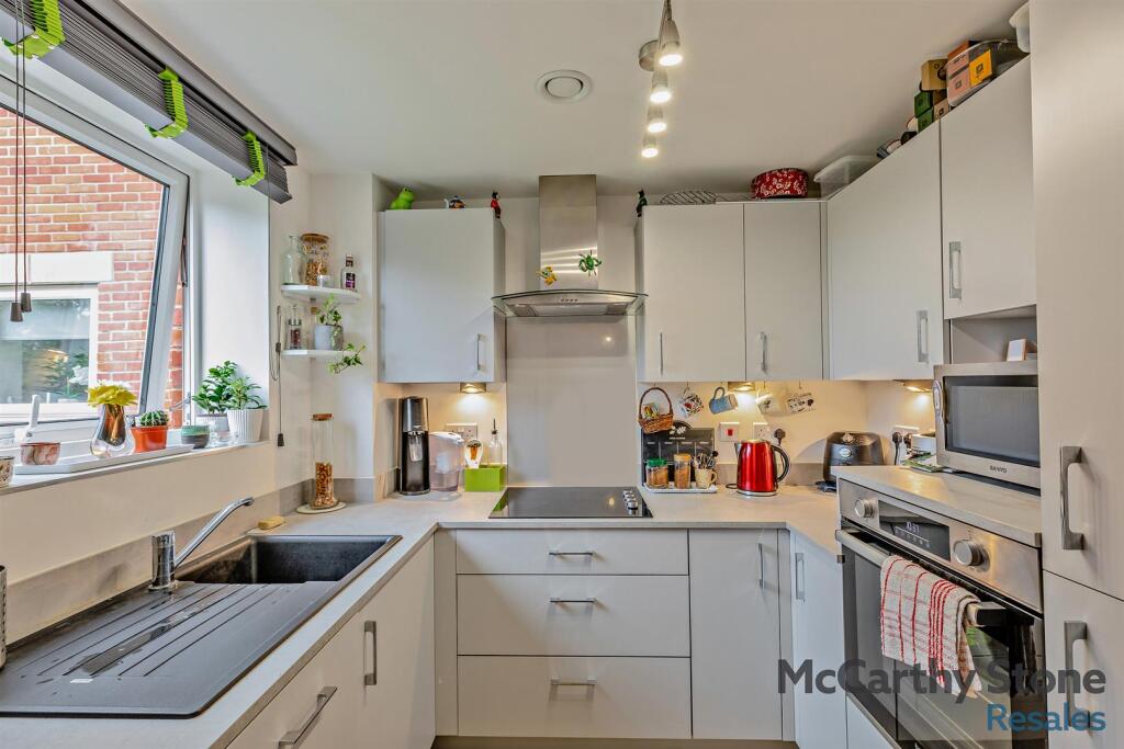 8660042-interior02-800.jpg
