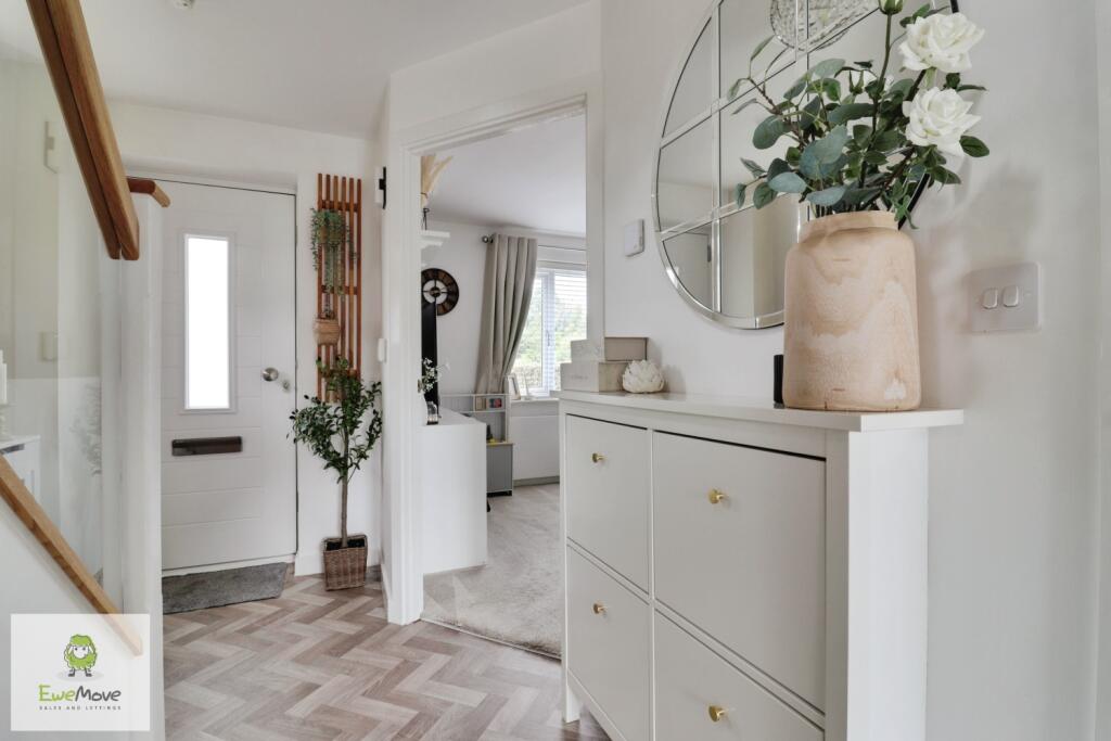 Hallway - EweMove Cannock