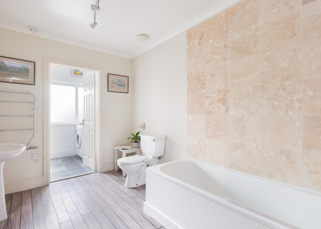 67aa022110454_Trelawney Court 2-19