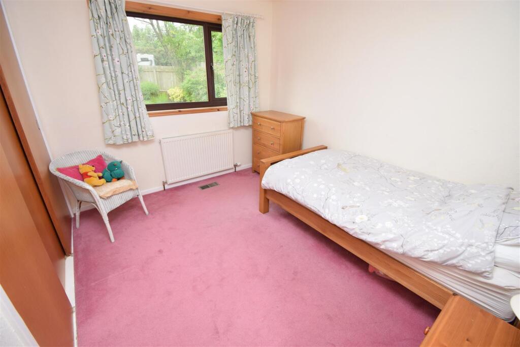 BEDROOM TWO.JPG